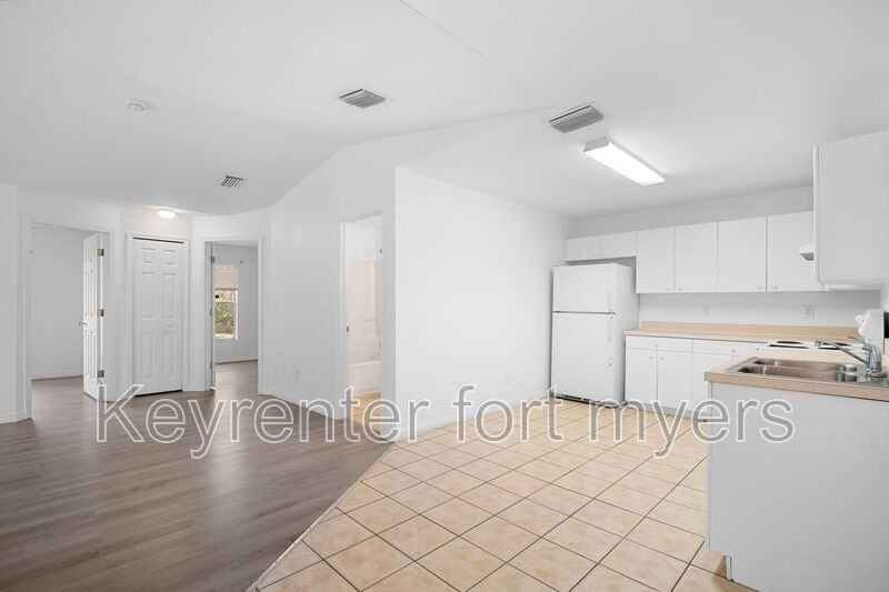 4646 15th St Sw - Photo 5 of 29