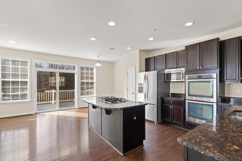 4921 Forest Pines Dr - Photo 4 of 23