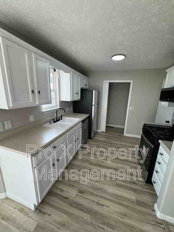 2302 W Olive St - Photo 6 of 20