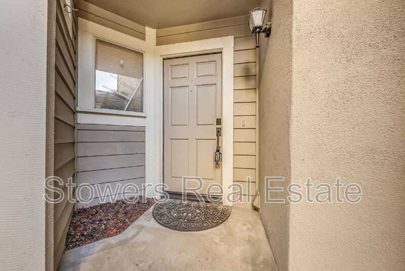 424 Sutton Cir - Photo 3 of 30