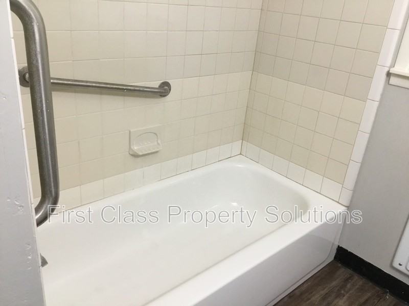 2215 Cashion Pl - Photo 7 of 13