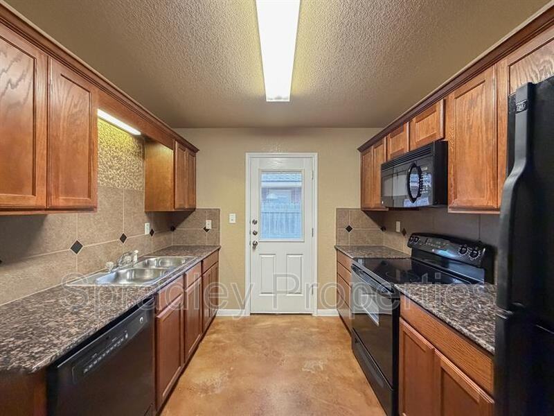 116A Andy Ln - Photo 4 of 16