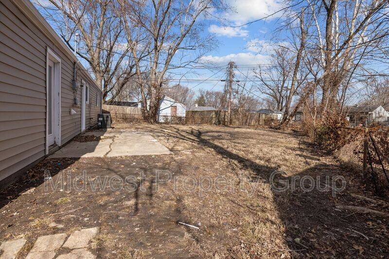 10 Juno Dr - Photo 3 of 24