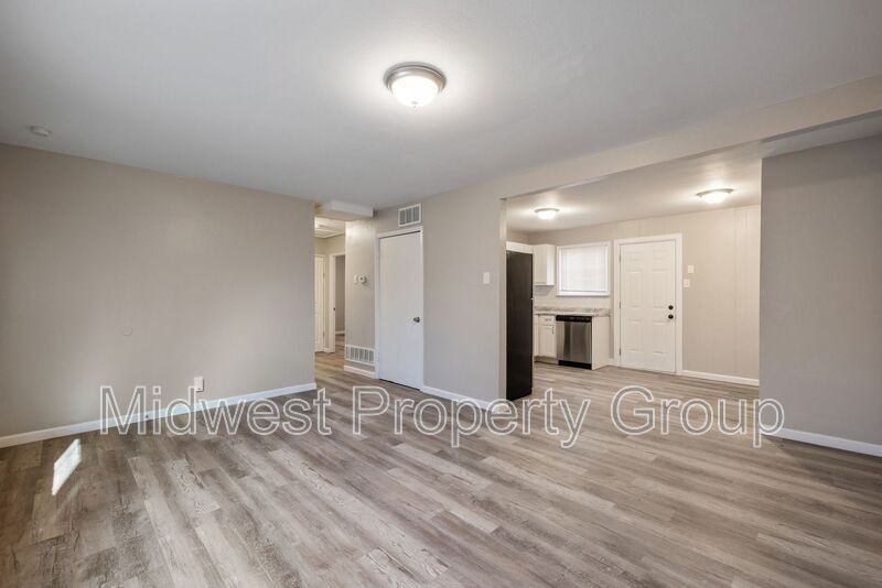 10 Juno Dr - Photo 7 of 24