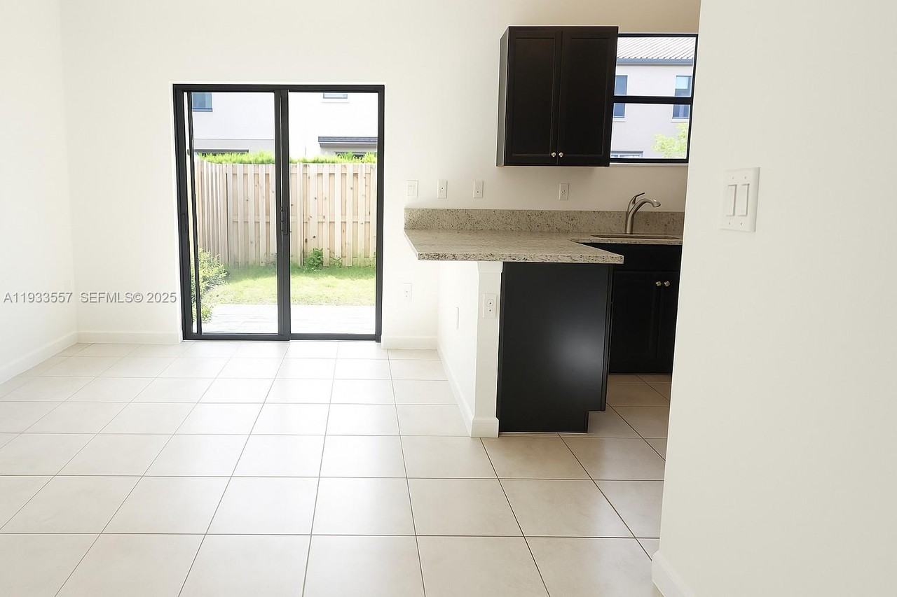 25224 Sw 114th Ct - Photo 7 of 13