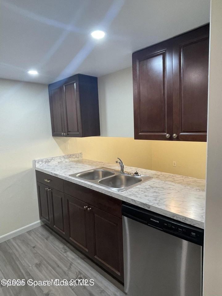 119 San Paulo Cir #119-7119 - Photo 6 of 17