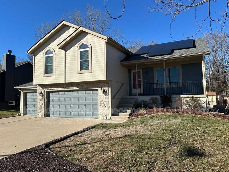 224 S Huntsman Blvd - Photo 2 of 50