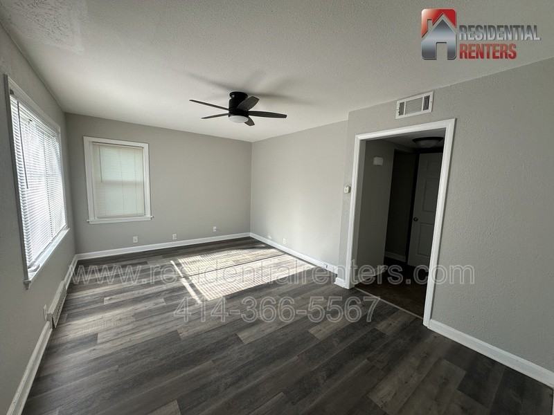 4464 N 38th St #SFH - Photo 2 of 9