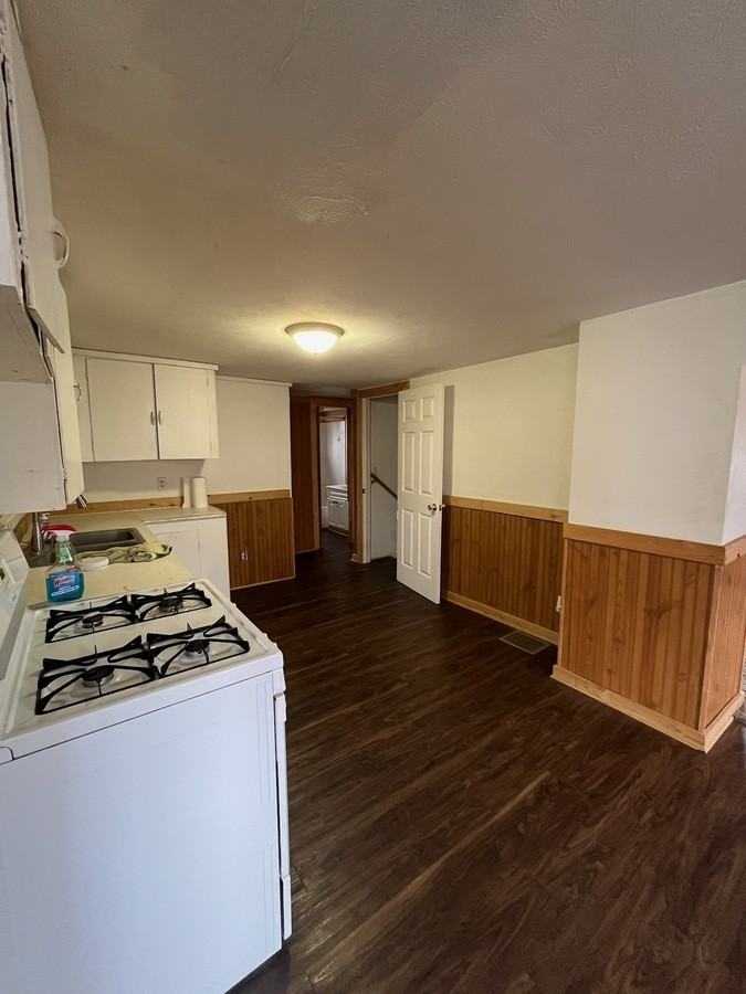 1144 West St - Photo 4 of 11