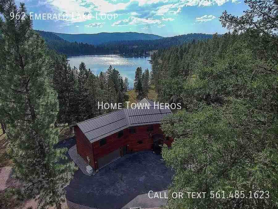 962 Emerald Lake Loop - Photo 2 of 19