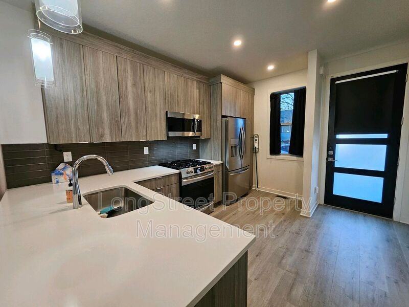 7334 N Curtis Ave - Photo 4 of 26