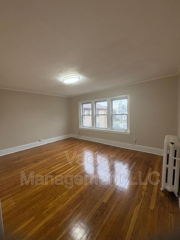 173 Elm St - Photo 3 of 10