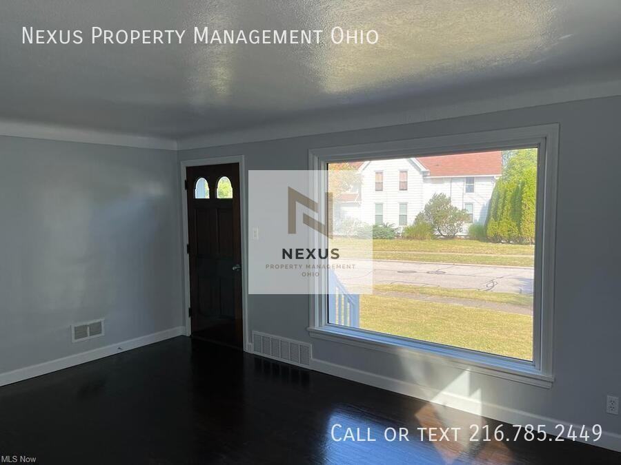 4003 Woodway Ave - Photo 4 of 11