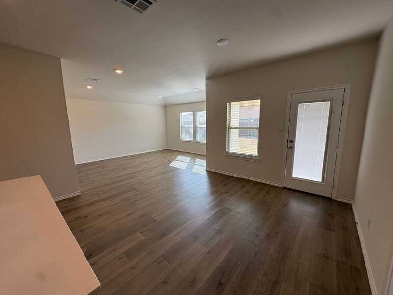 1221 Acacia Dr - Photo 7 of 26