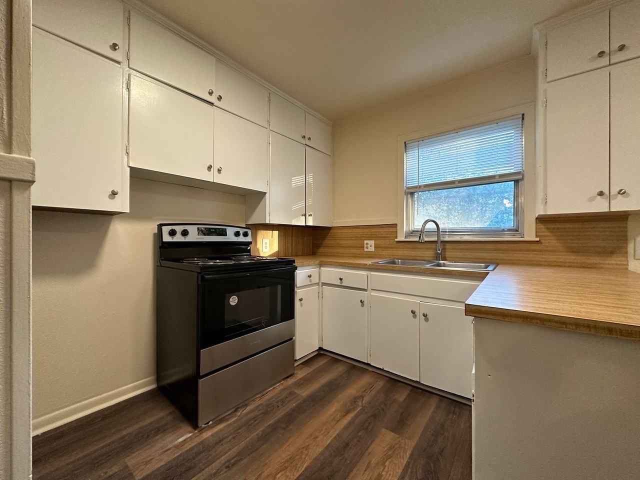 3404 Blackburn St - Photo 4 of 14