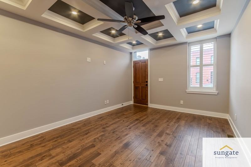 1125 S Clinton St - Photo 7 of 45