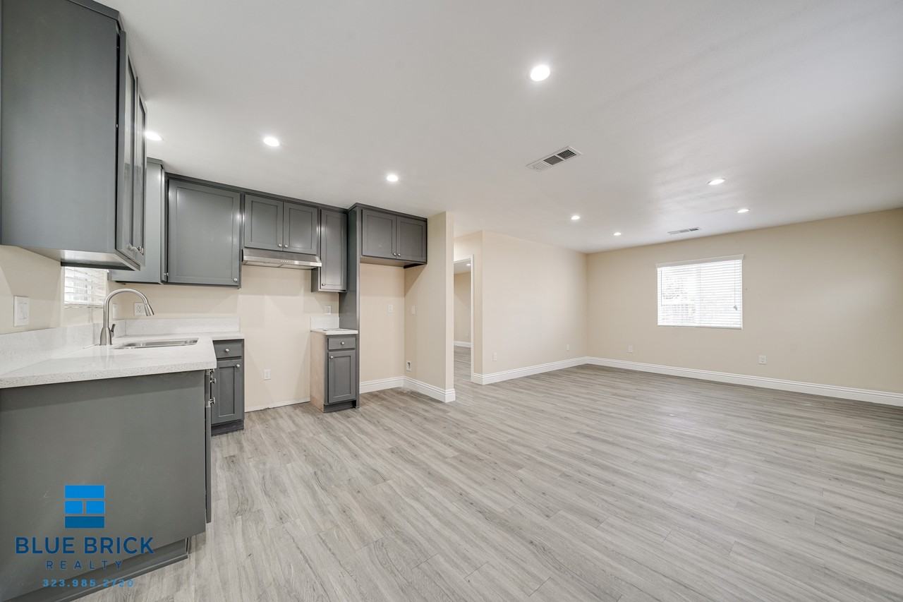 2724 3/4 Lanfranco St - Photo 2 of 18