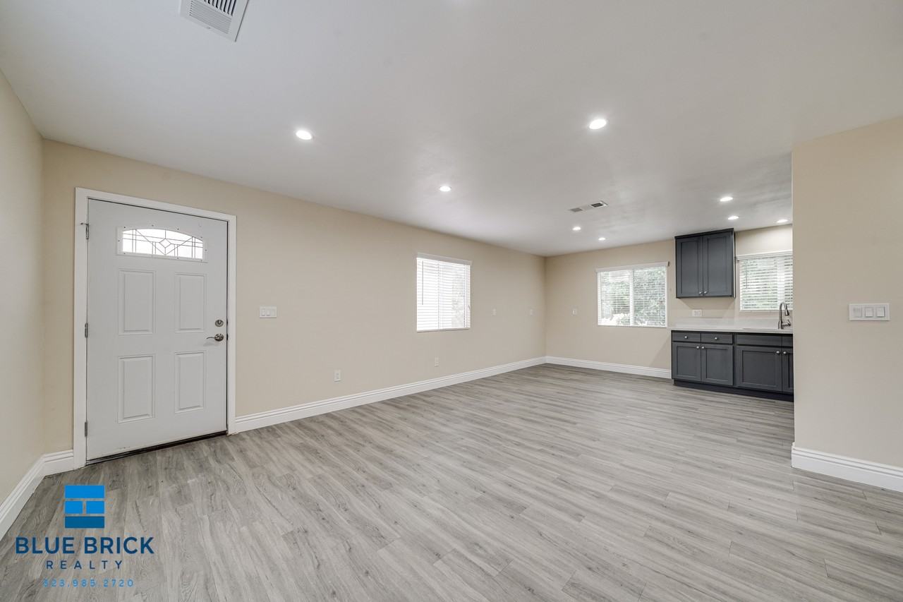 2724 3/4 Lanfranco St - Photo 4 of 18