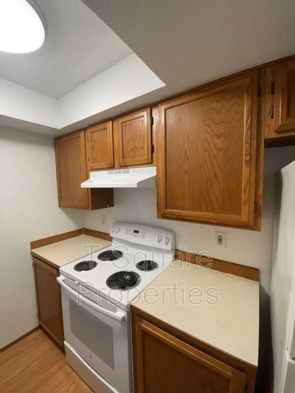 225 164th St Se #102 - Photo 3 of 22