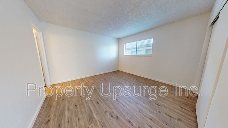 915 Lakeside Dr #7 - Photo 7 of 11