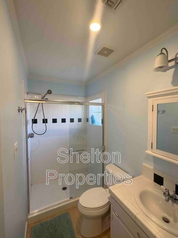 2026 N Laurel Ave - Photo 4 of 19