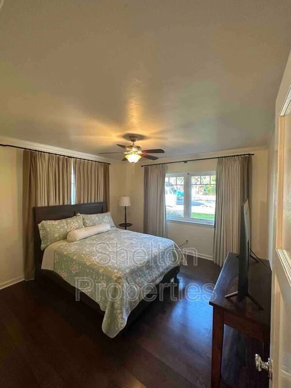 2026 N Laurel Ave - Photo 6 of 19