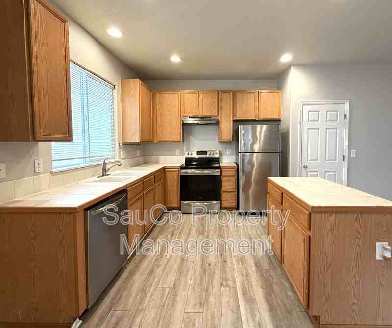 4258 Se Maya Ct - Photo 6 of 18