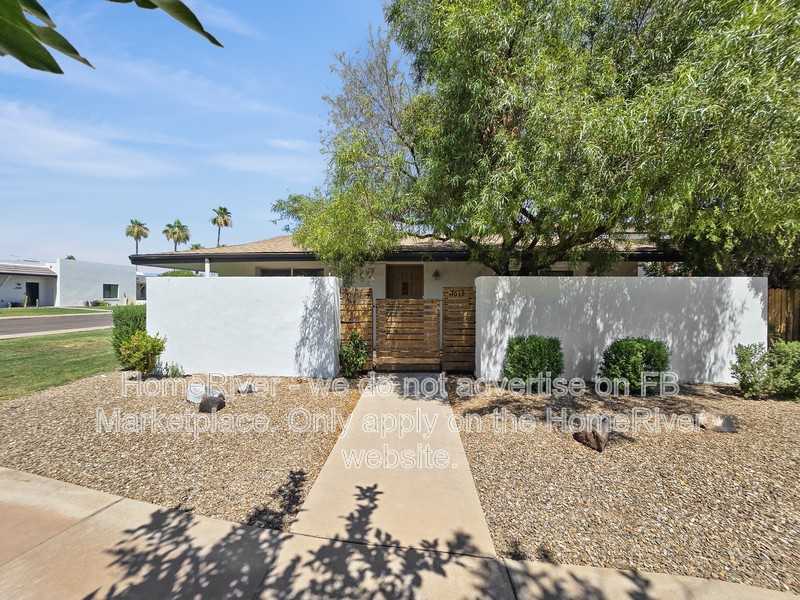 7613 E Minnezona Ave - Photo 2 of 20