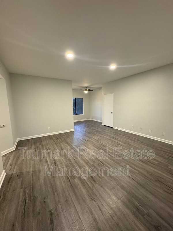 701 N Hollywood Way #114 - Photo 4 of 10