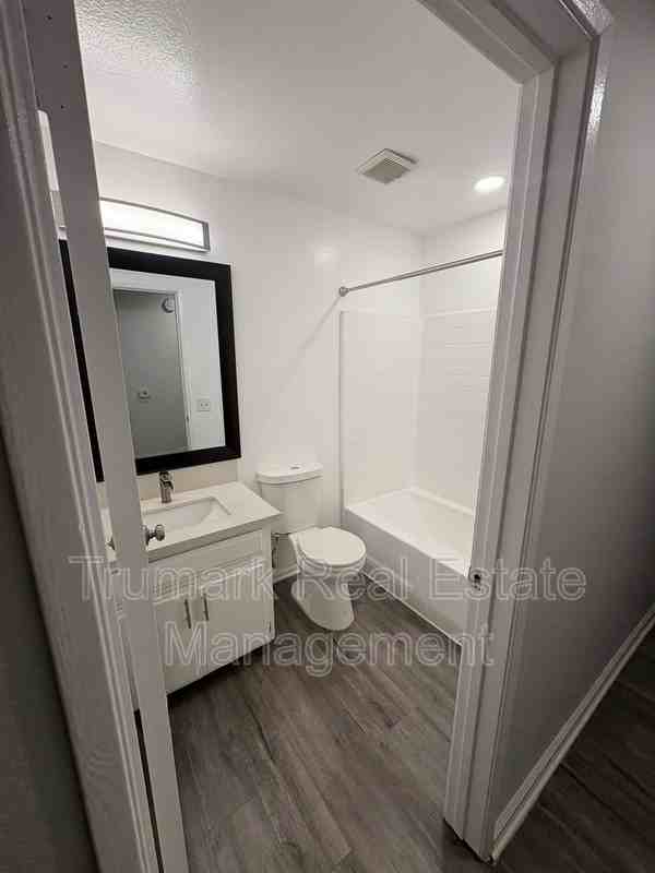 701 N Hollywood Way #114 - Photo 5 of 10