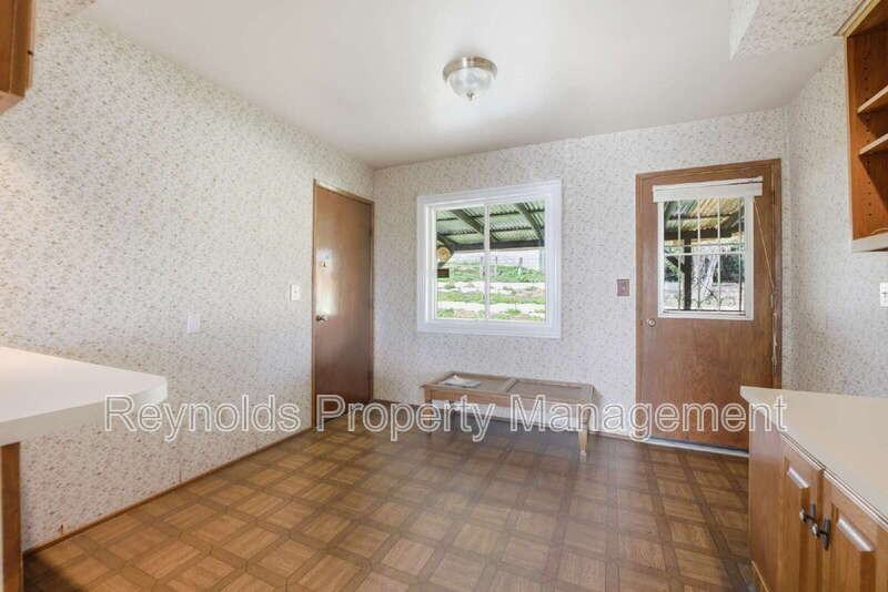 9482 Pike Rd - Photo 6 of 25