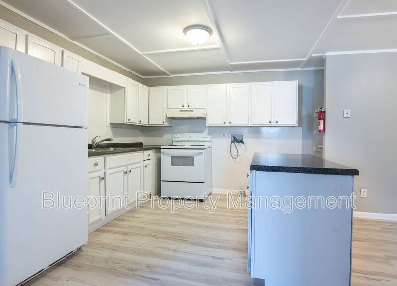 7721 1st Ave S #2 - Photo 4 of 9