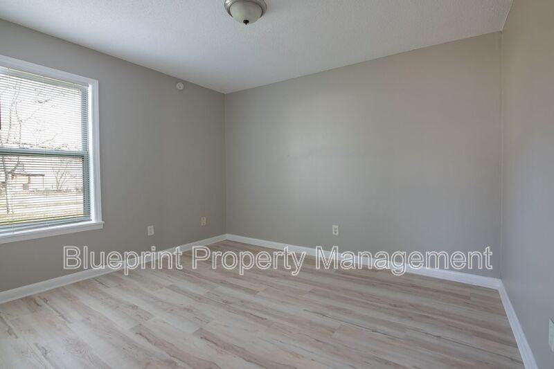 7721 1st Ave S #2 - Photo 6 of 9