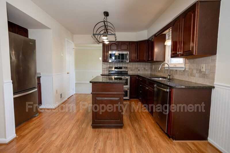 8768 Tomislav St - Photo 7 of 50