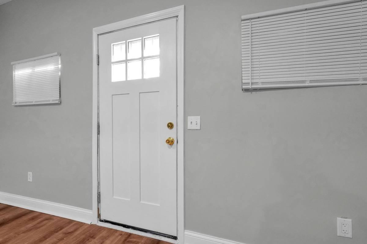 556 E Whittier St #558 - Photo 5 of 10