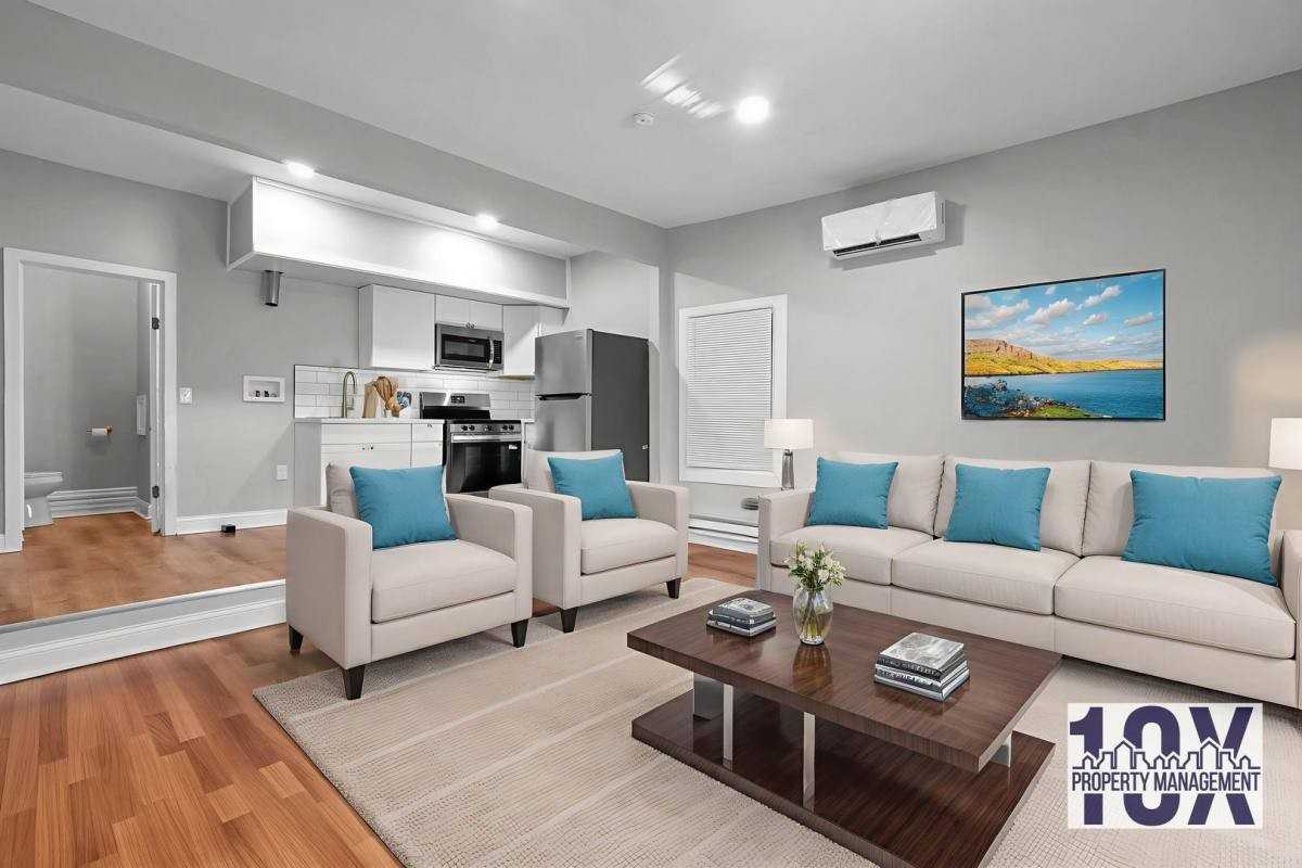 556 E Whittier St #558 - Photo 6 of 10