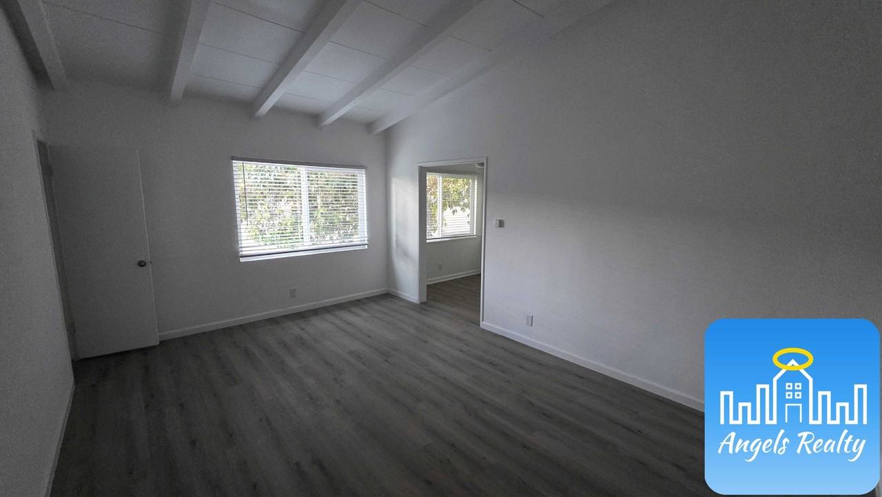 Culver Blvd - Photo 6 of 29