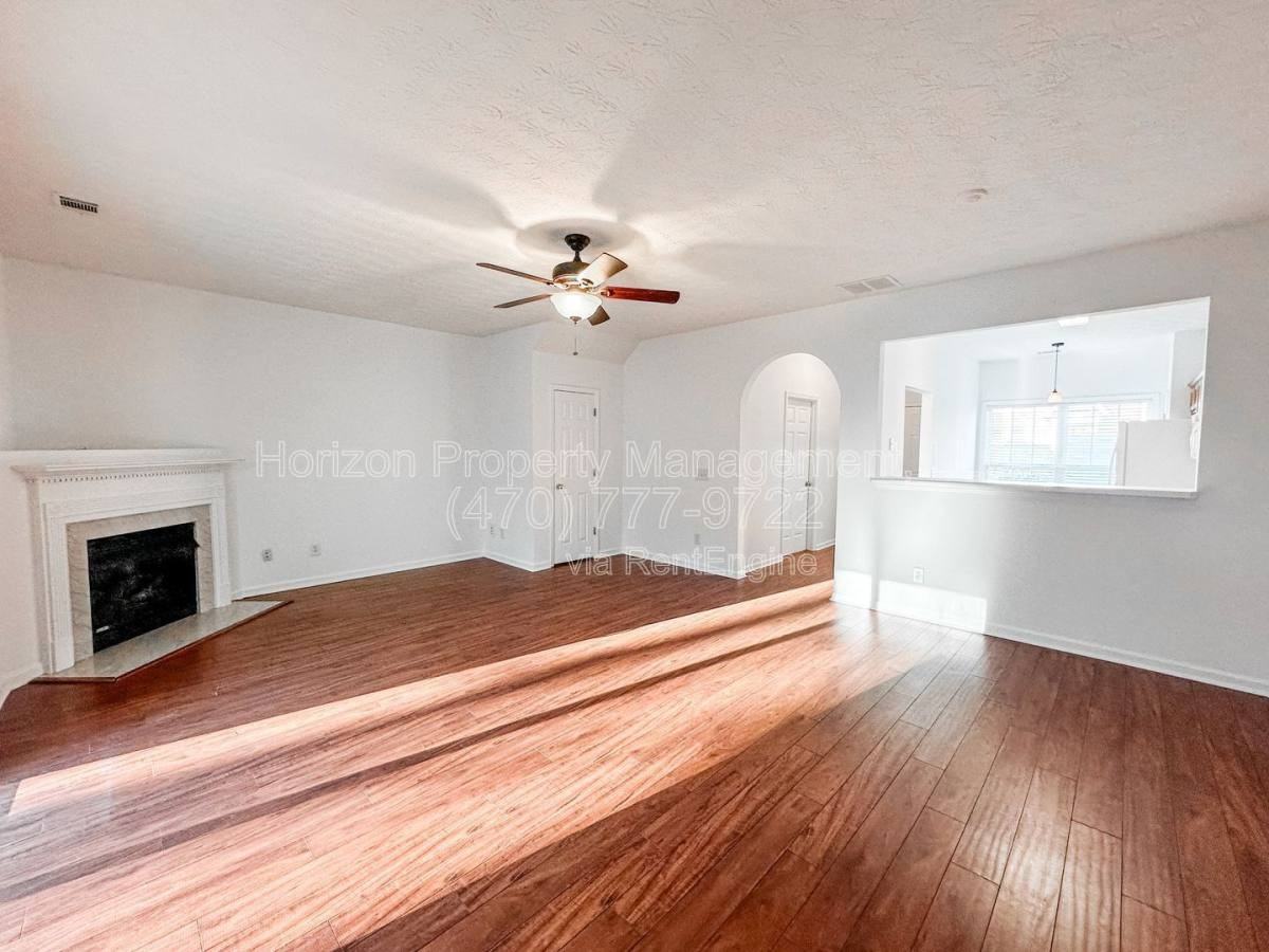 193 Pearl Chambers Dr - Photo 2 of 10