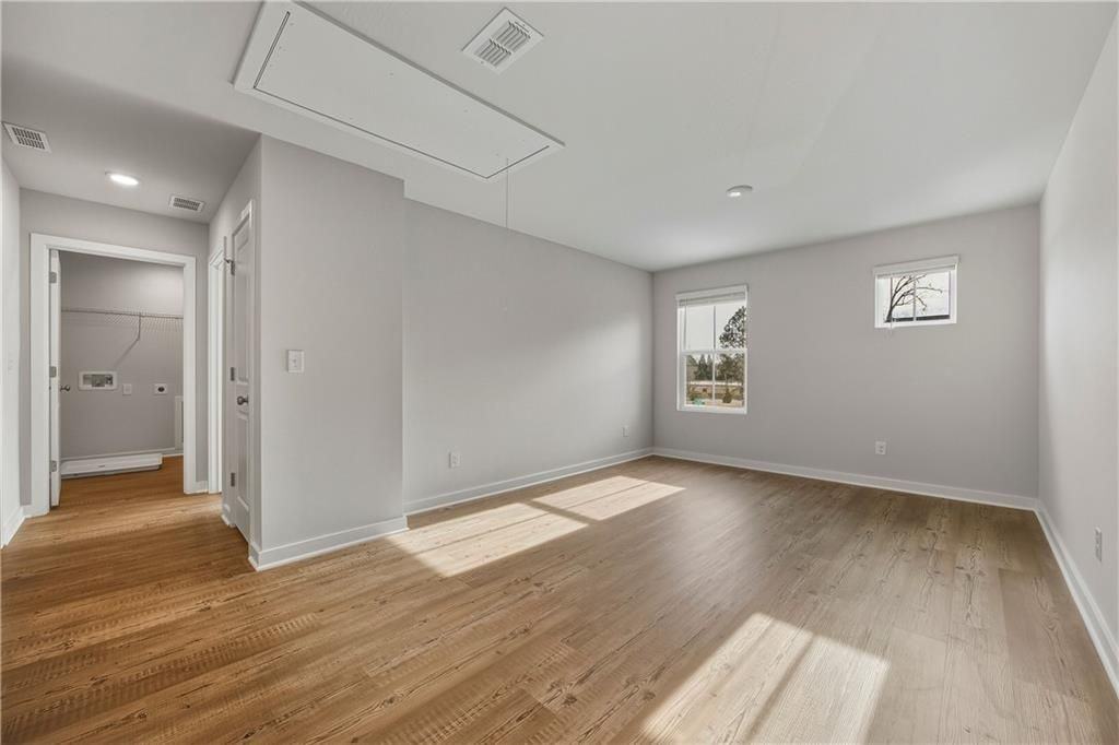 786 Ruddy Dr - Photo 3 of 20