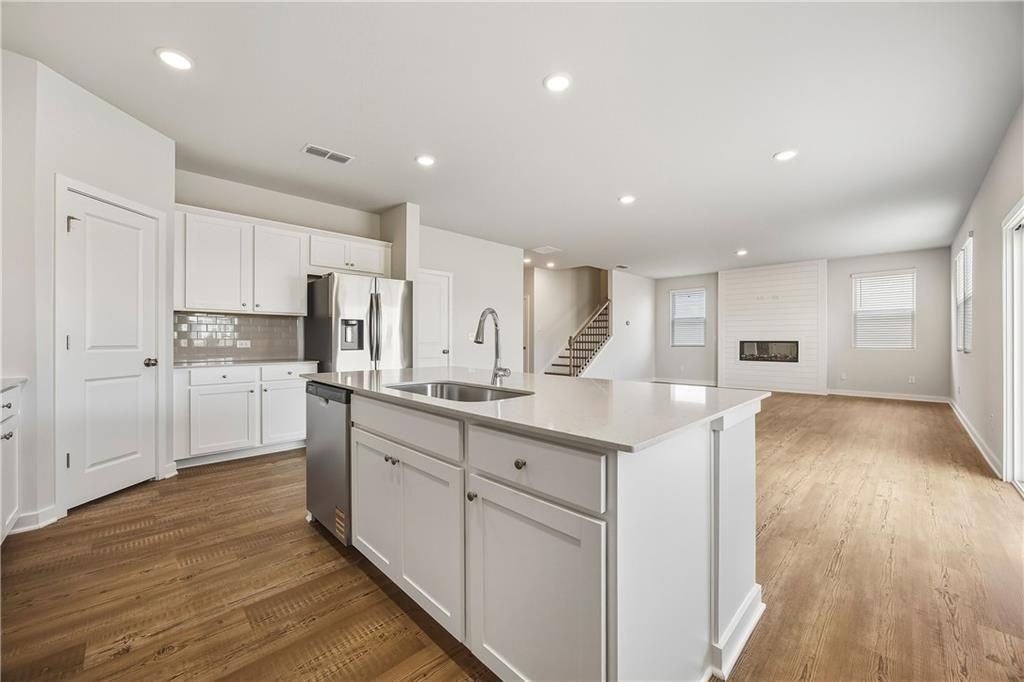 786 Ruddy Dr - Photo 6 of 20