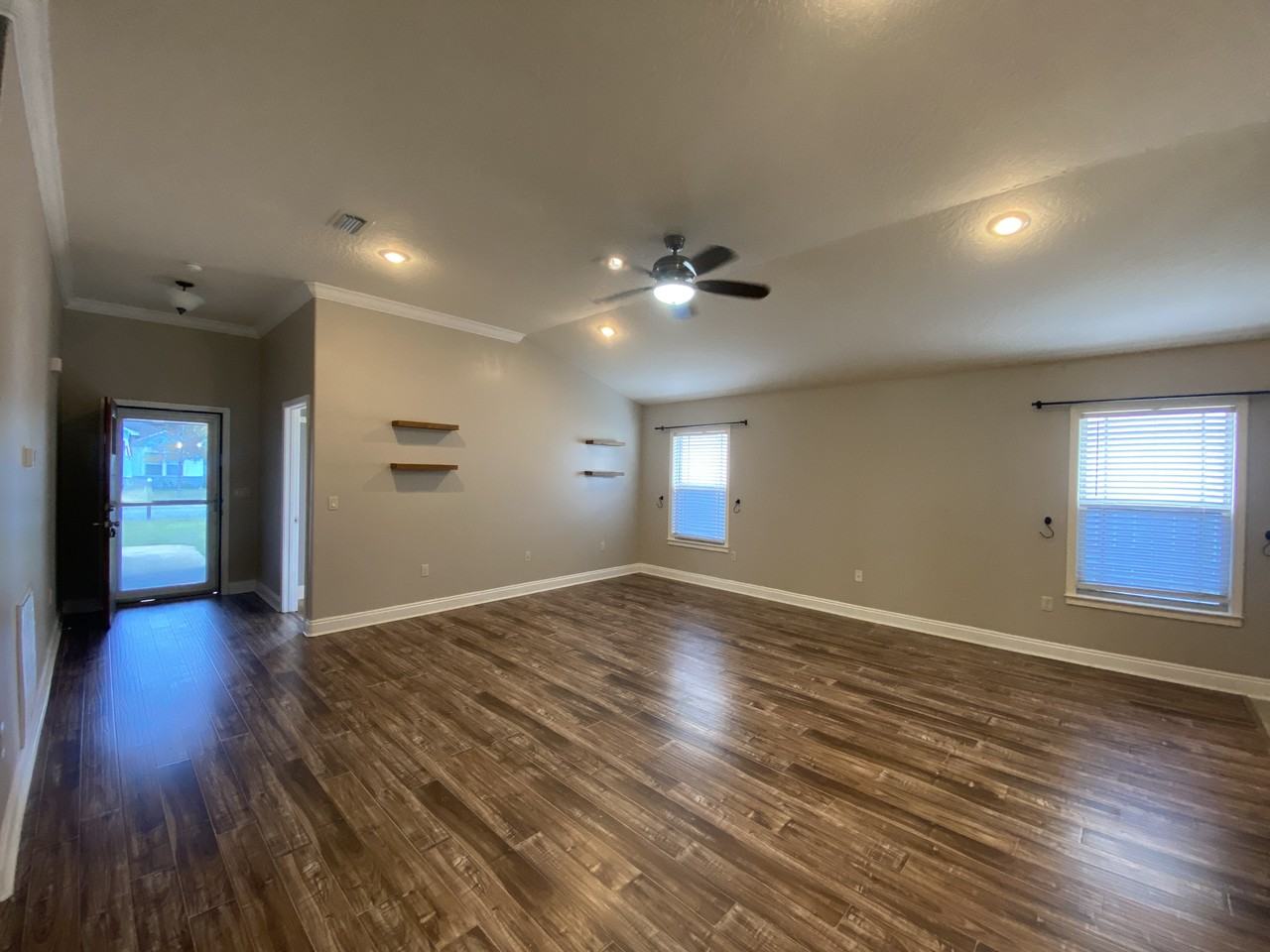 2672 Hartman Ct - Photo 3 of 46