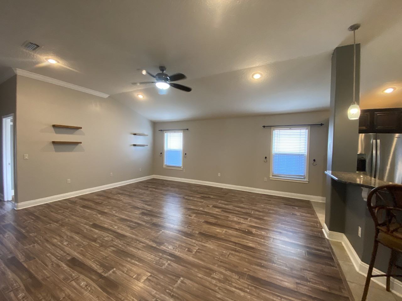 2672 Hartman Ct - Photo 4 of 46