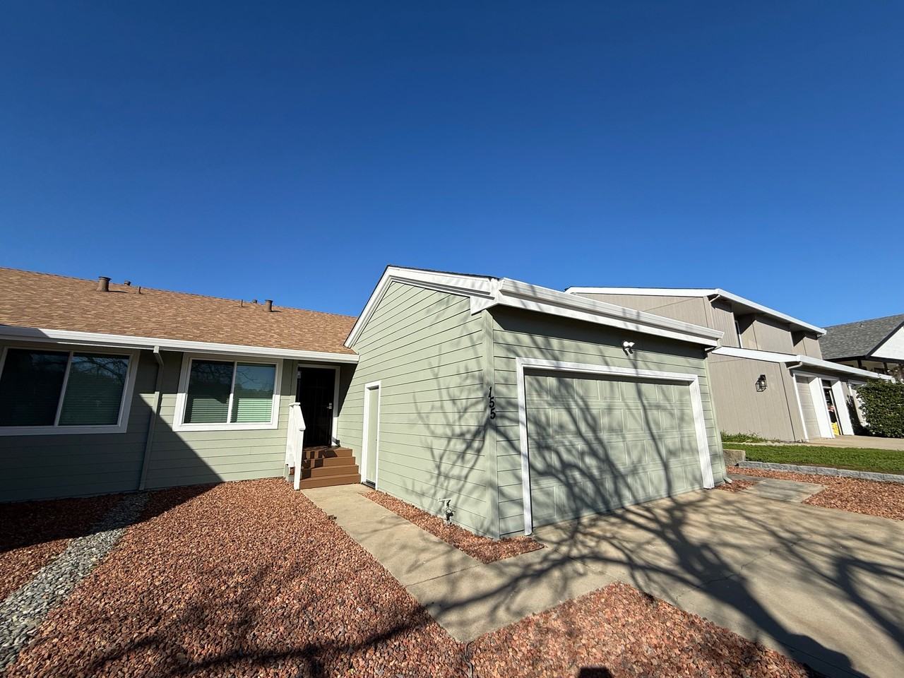 151 Bryson Dr - Photo 2 of 16