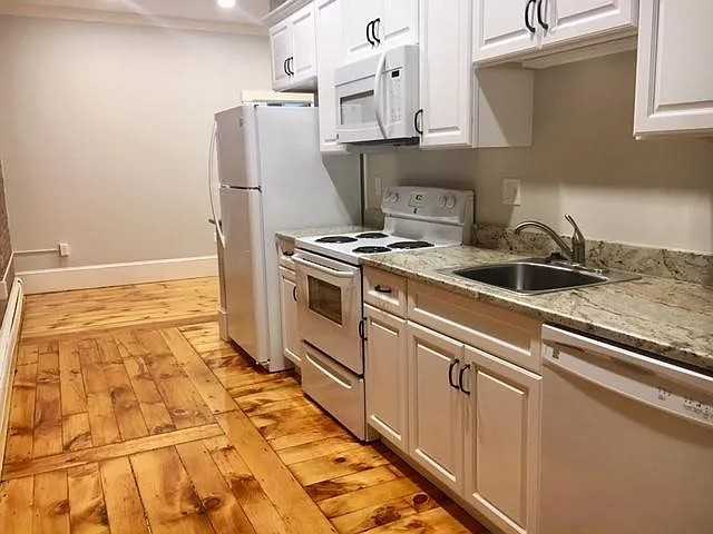 15 N Pleasant St - Photo 5 of 5