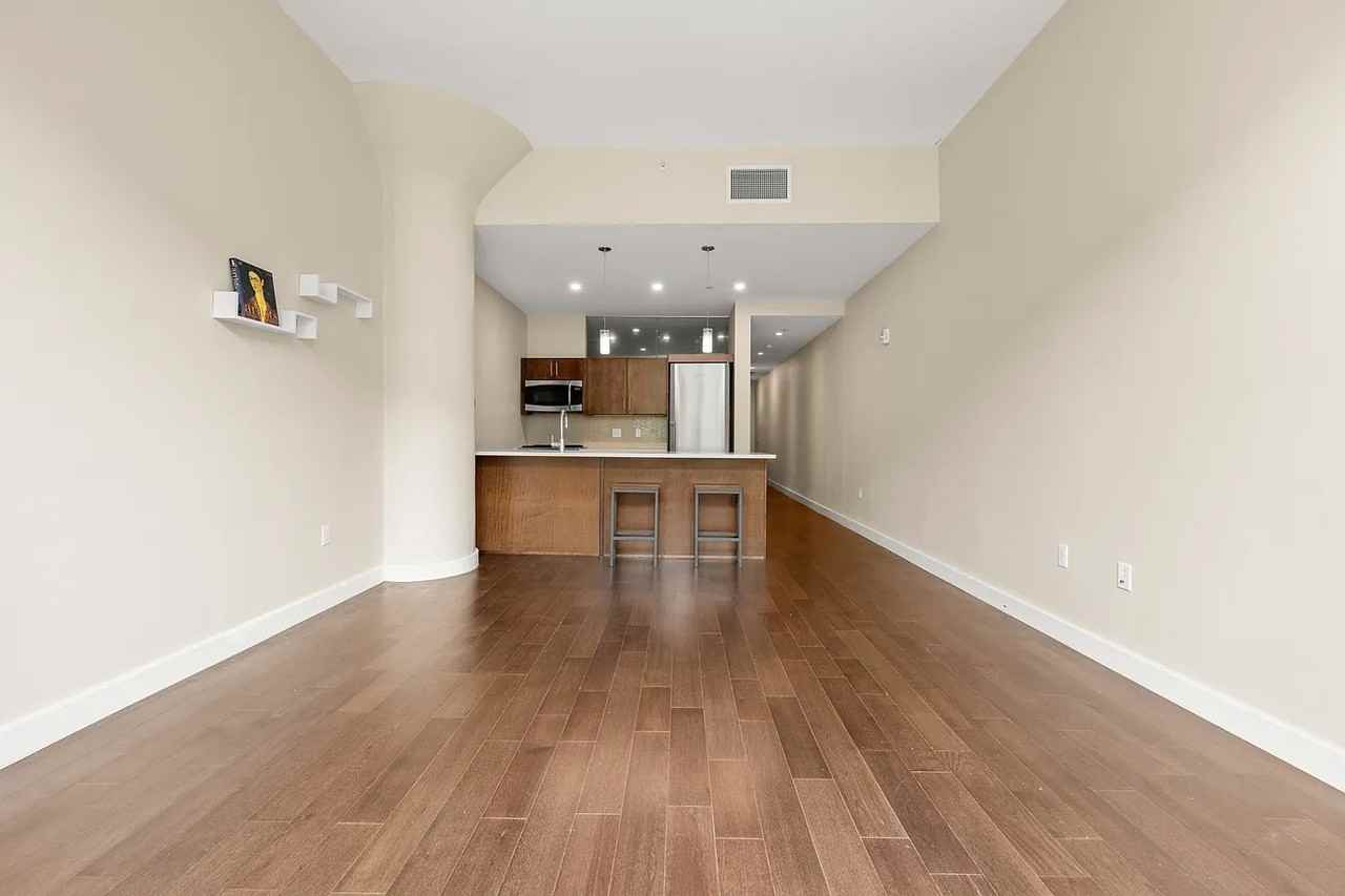 43 Westland Ave - Photo 5 of 7