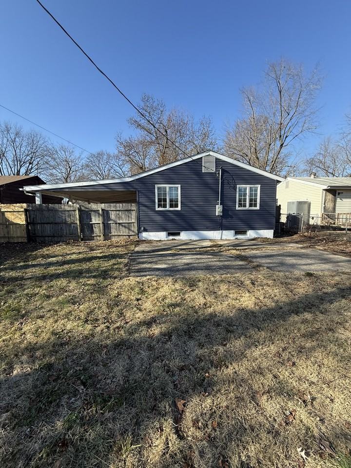 11942 Criterion Ave - Photo 2 of 10