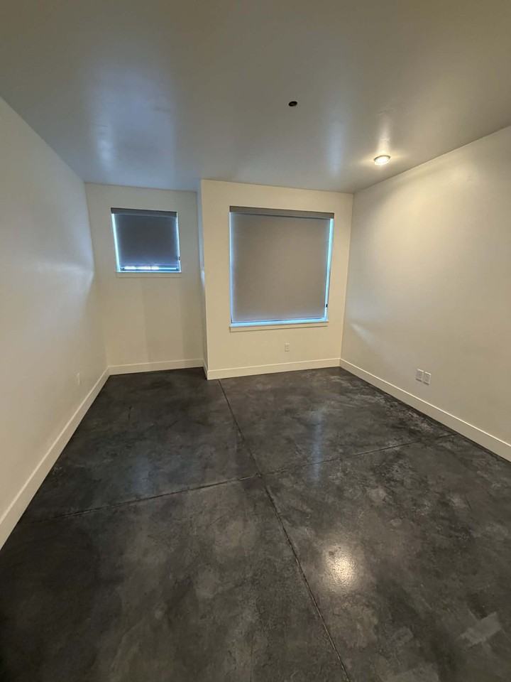 70 Beryl Ave #3B - Photo 7 of 14