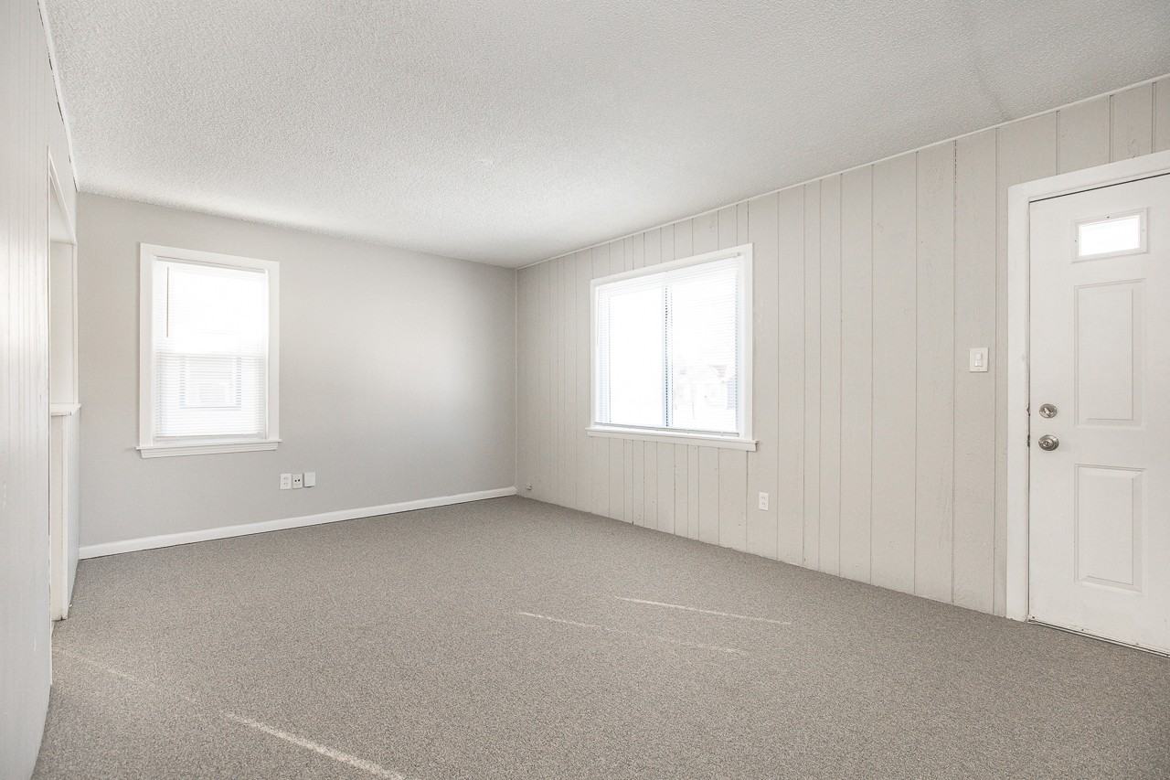 23322 Williams Ave - Photo 3 of 25