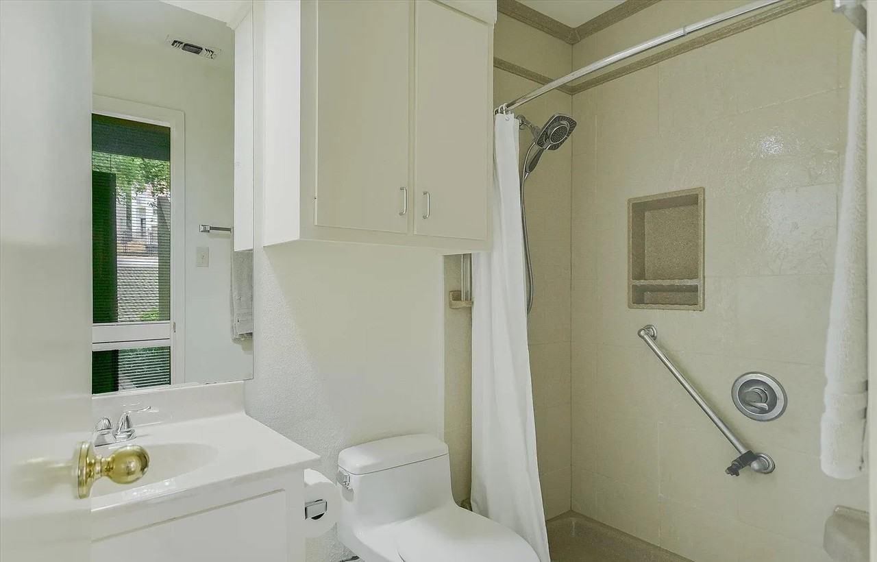 1707 Spyglass Dr - Photo 2 of 10