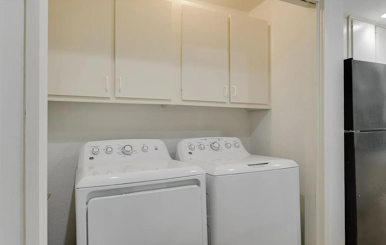 1707 Spyglass Dr - Photo 4 of 10